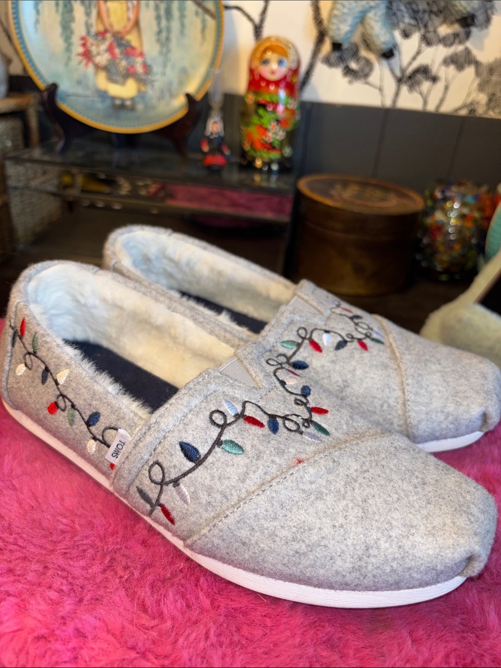 EUC  TOMS Alpargata Faux Fur Lined Christmas Holiday Lights Slip-On Shoes